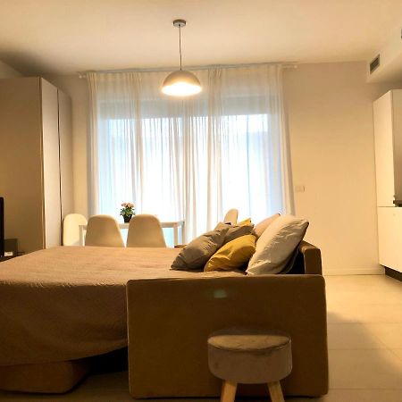 Loft With Terrace In Uptown Milan Near Rho Fiera Apartment Pero Exterior photo