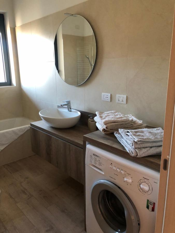 Loft With Terrace In Uptown Milan Near Rho Fiera Apartment Pero Exterior photo